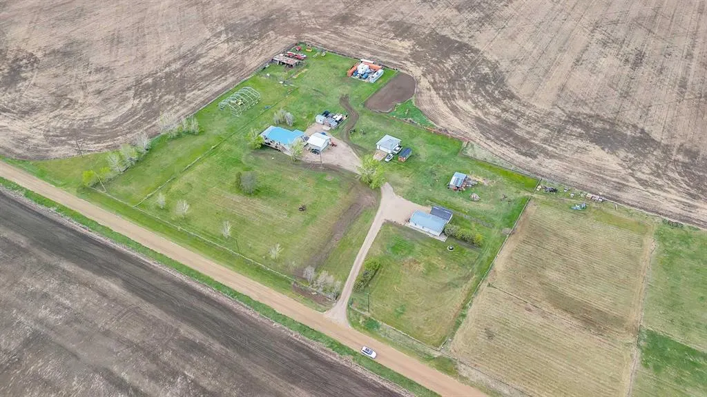 270046 Township Road 284