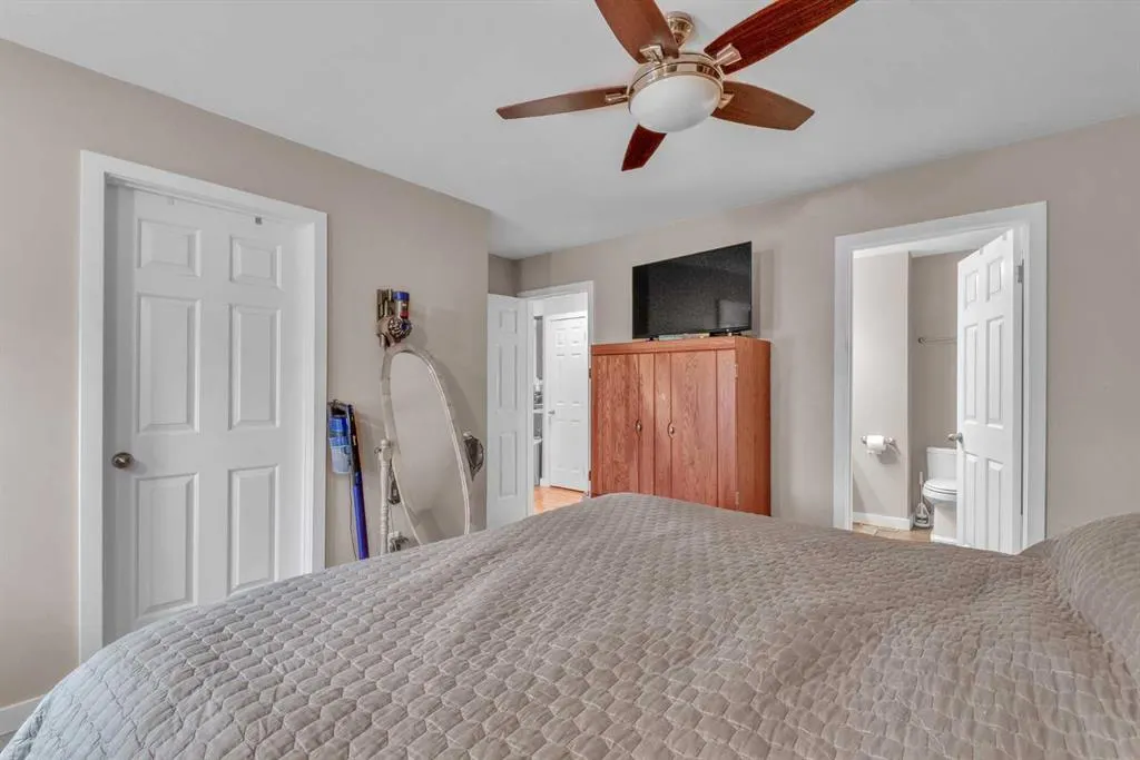 270046 Township Road 284