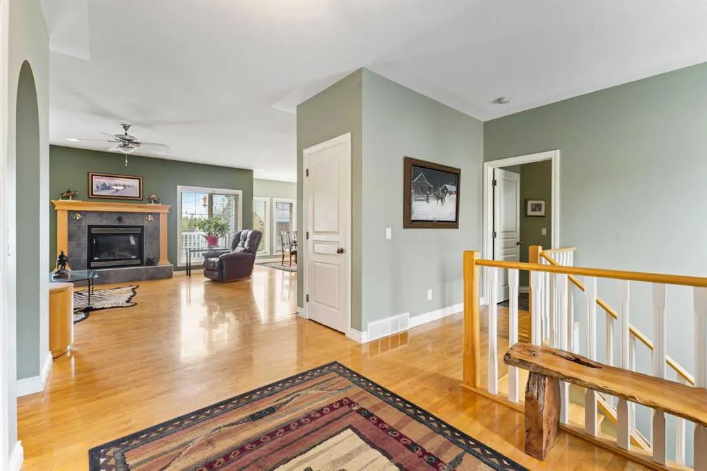 288017 160 Avenue W