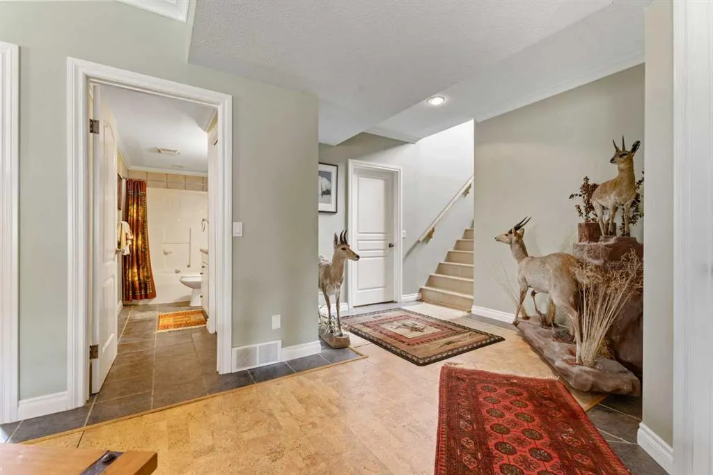 288017 160 Avenue W