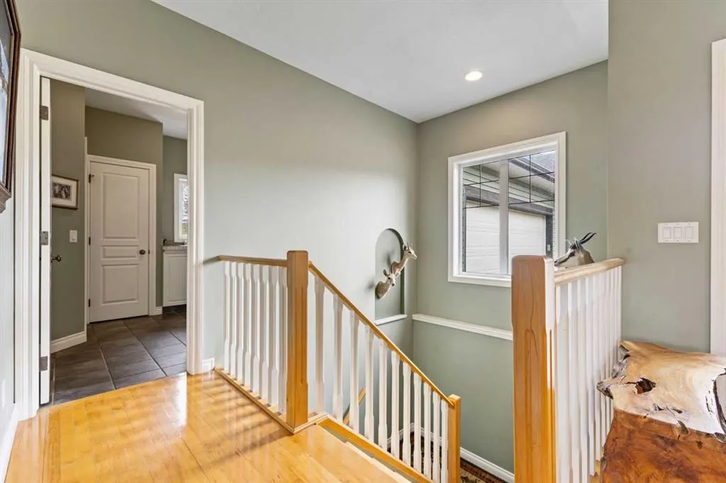 288017 160 Avenue W