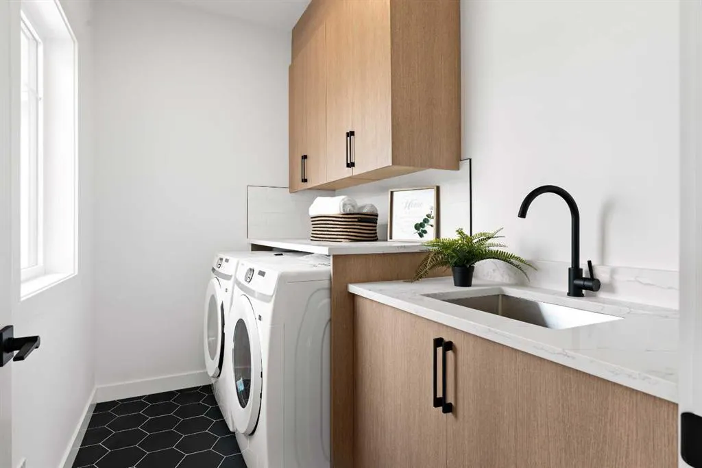 1209 Iron Ridge Avenue