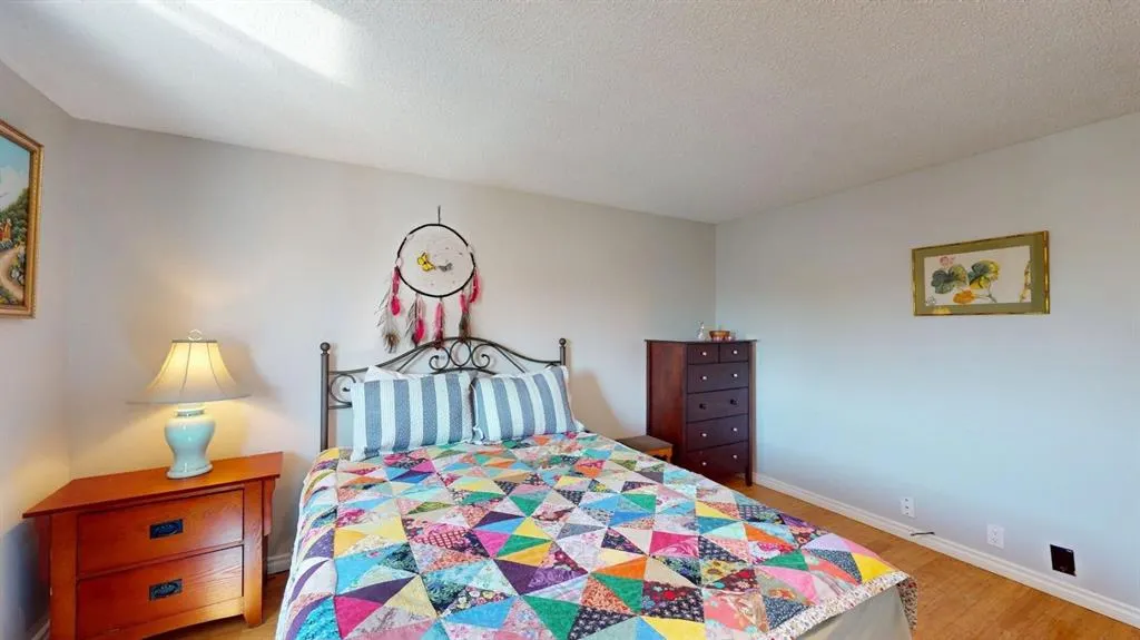 105 Bird Crescent
