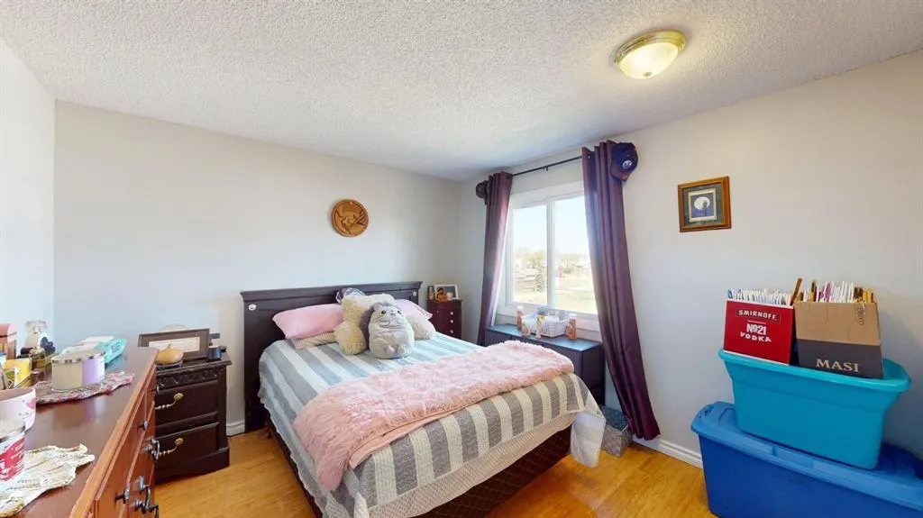 105 Bird Crescent