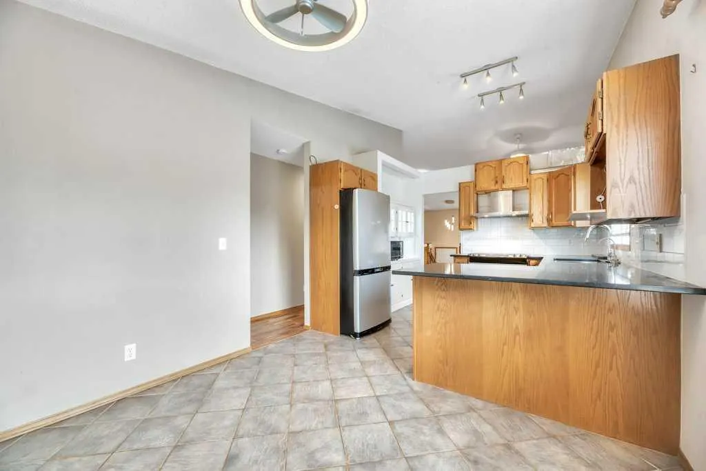41 Millbank Bay SW