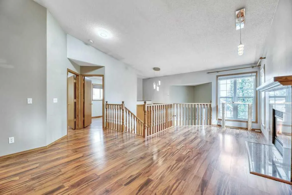 41 Millbank Bay SW