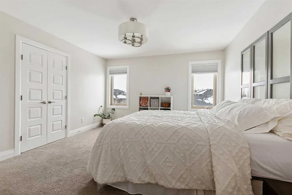 2 Meadow Close