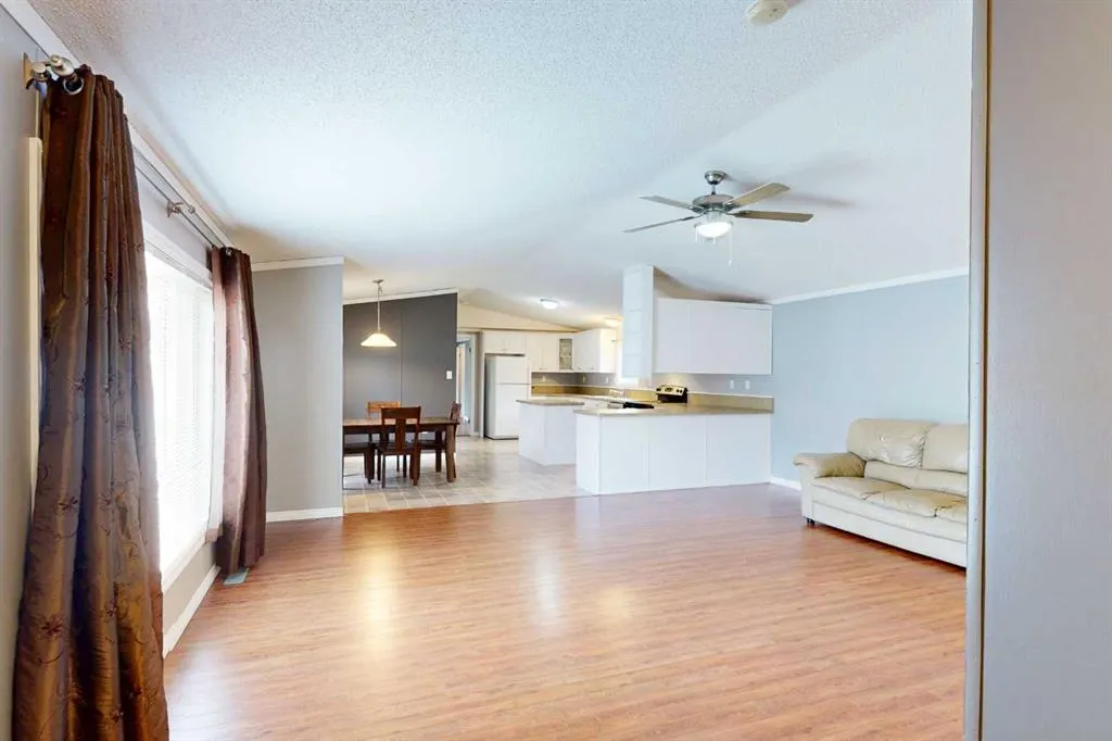 373 Greenwich Lane