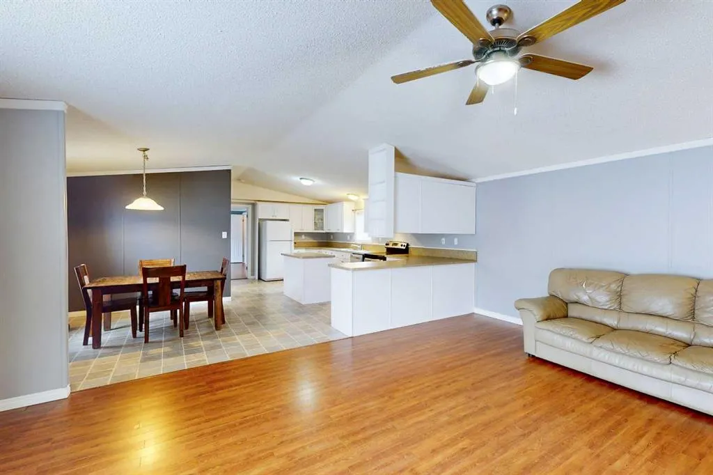 373 Greenwich Lane