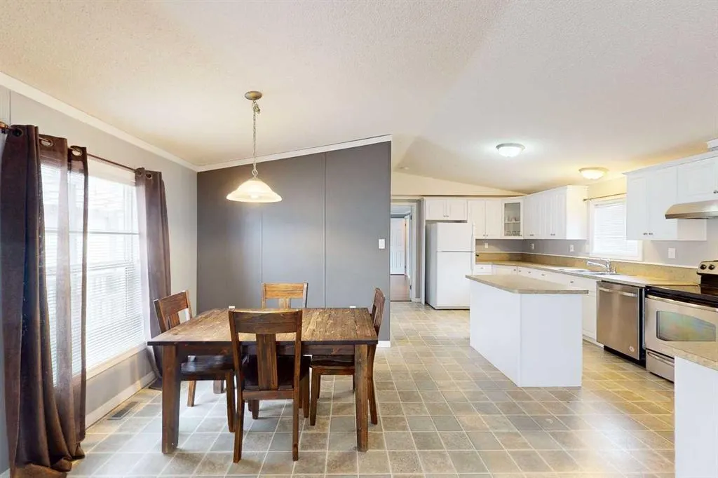 373 Greenwich Lane