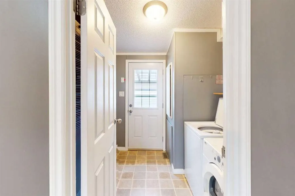 373 Greenwich Lane