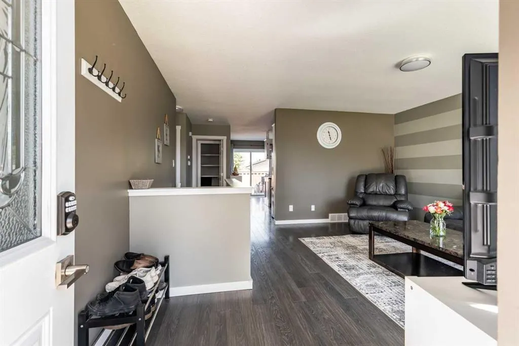 10 Rundle Crescent SE