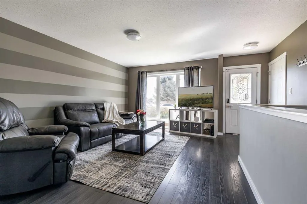 10 Rundle Crescent SE