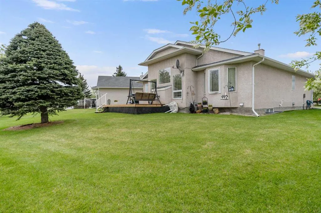 310 Riverside Garden NW