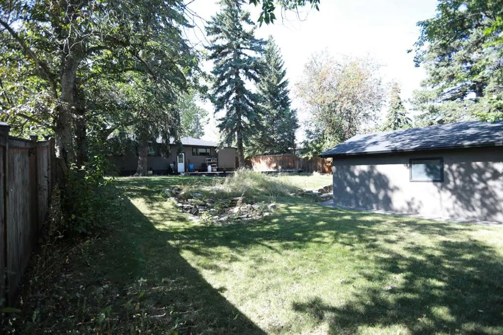7824 Elbow Drive SW