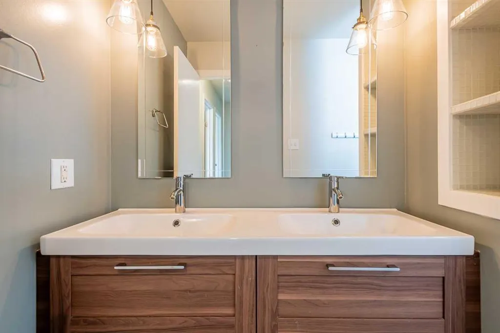 4403 Riverbend Road, #19