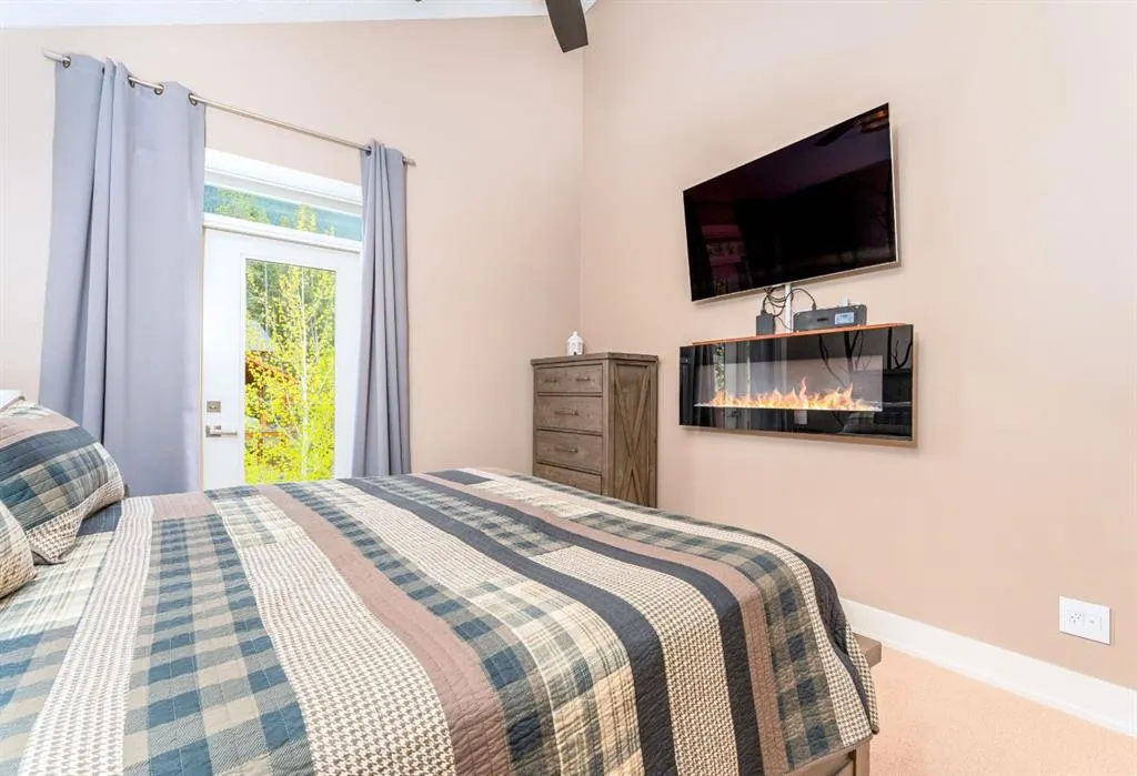 3000B Stewart Creek Drive, #204