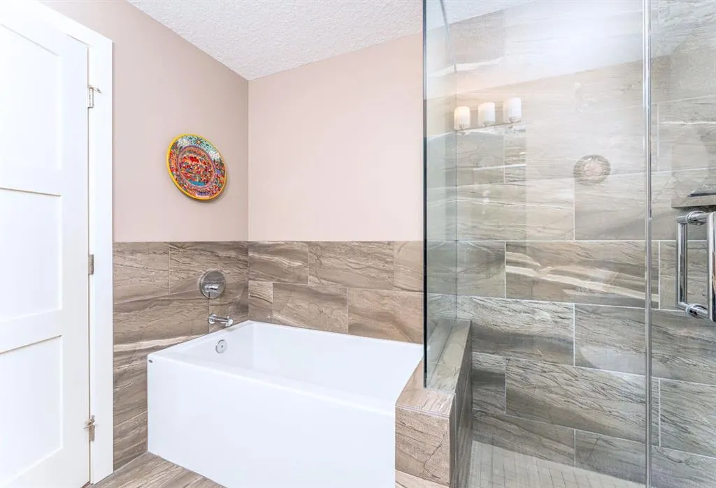 3000B Stewart Creek Drive, #204