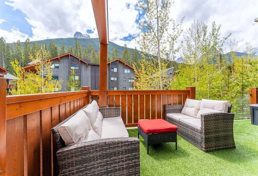 3000B Stewart Creek Drive, #204