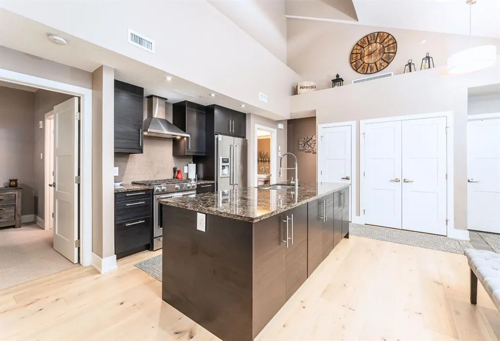 3000B Stewart Creek Drive, #204