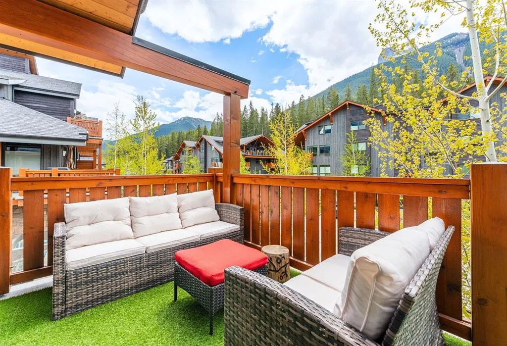 3000B Stewart Creek Drive, #204