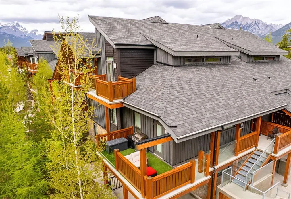 3000B Stewart Creek Drive, #204