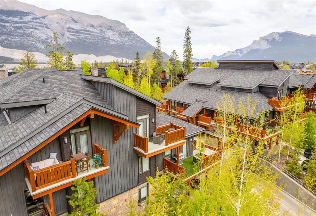 3000B Stewart Creek Drive, #204