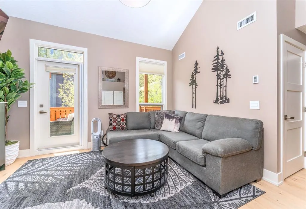 3000B Stewart Creek Drive, #204