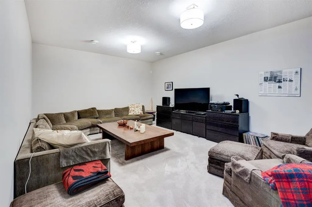 111 Legacy Glen Park SE