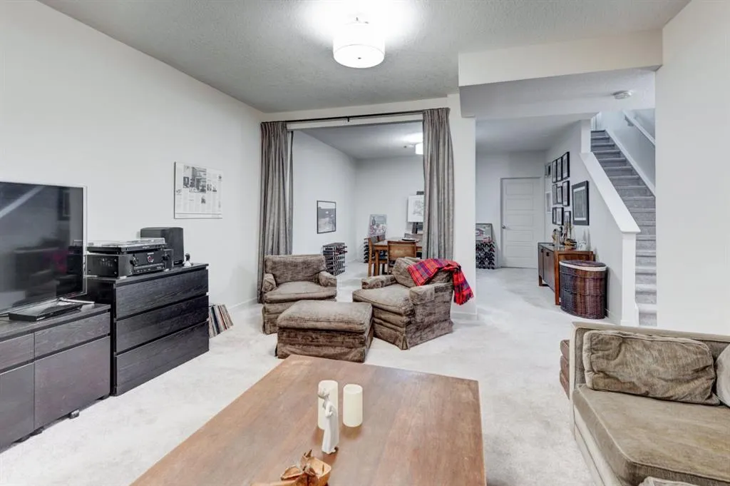 111 Legacy Glen Park SE