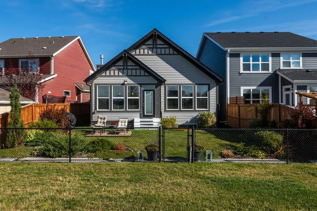 111 Legacy Glen Park SE