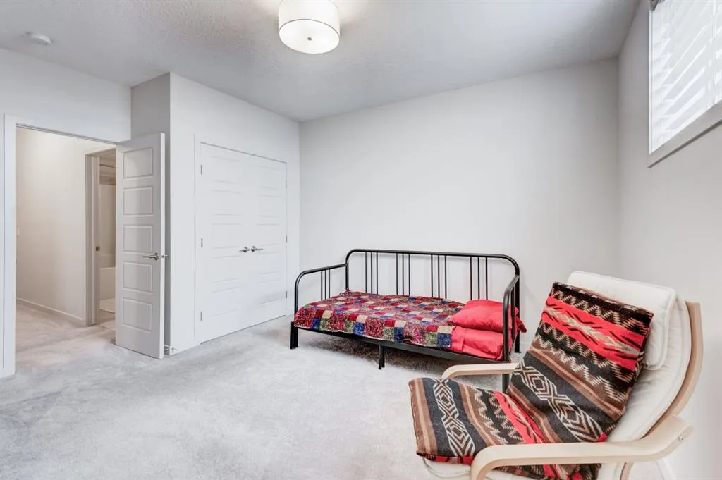 111 Legacy Glen Park SE