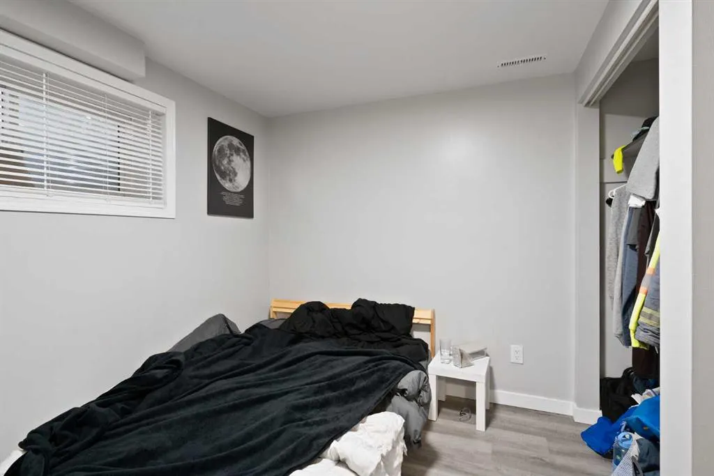 319 Rundlelawn Road NE