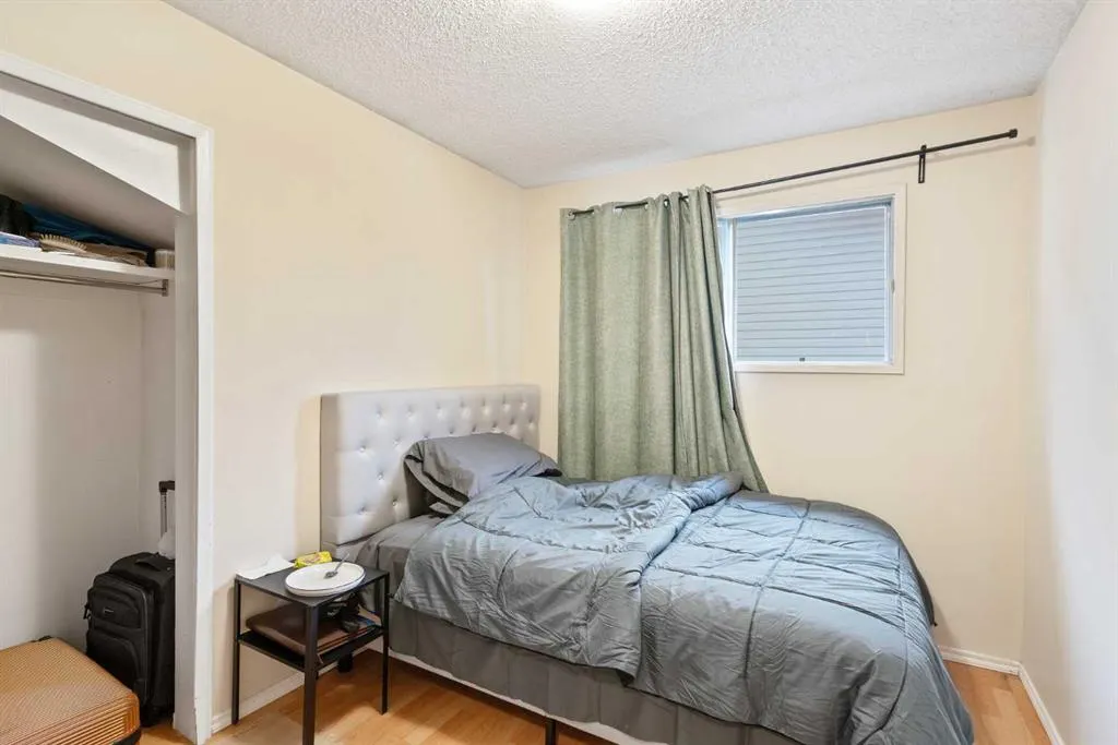 319 Rundlelawn Road NE