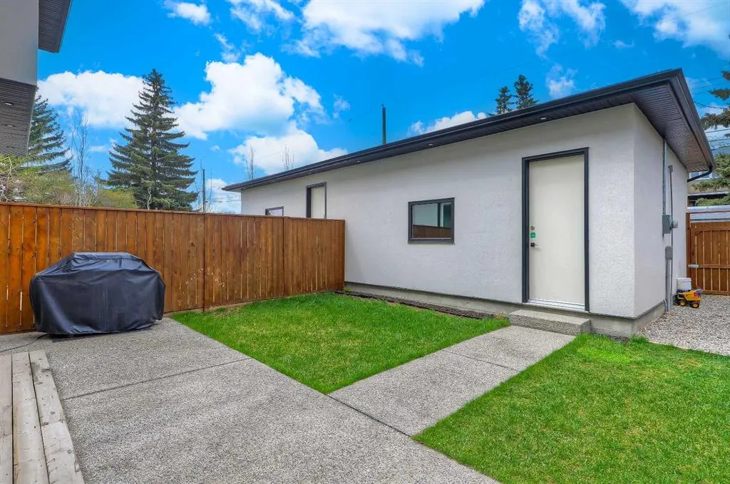 3204 Kerrydale Road SW