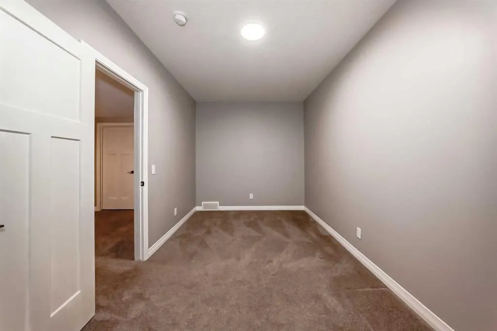 87 Legacy Glen Terrace SE
