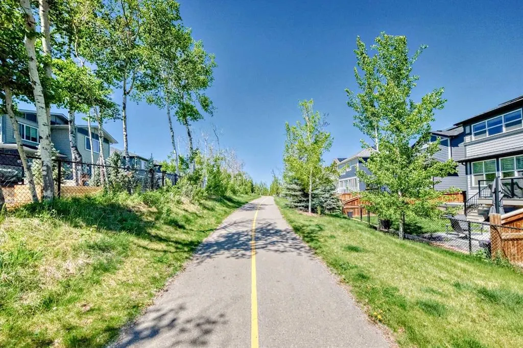 87 Legacy Glen Terrace SE