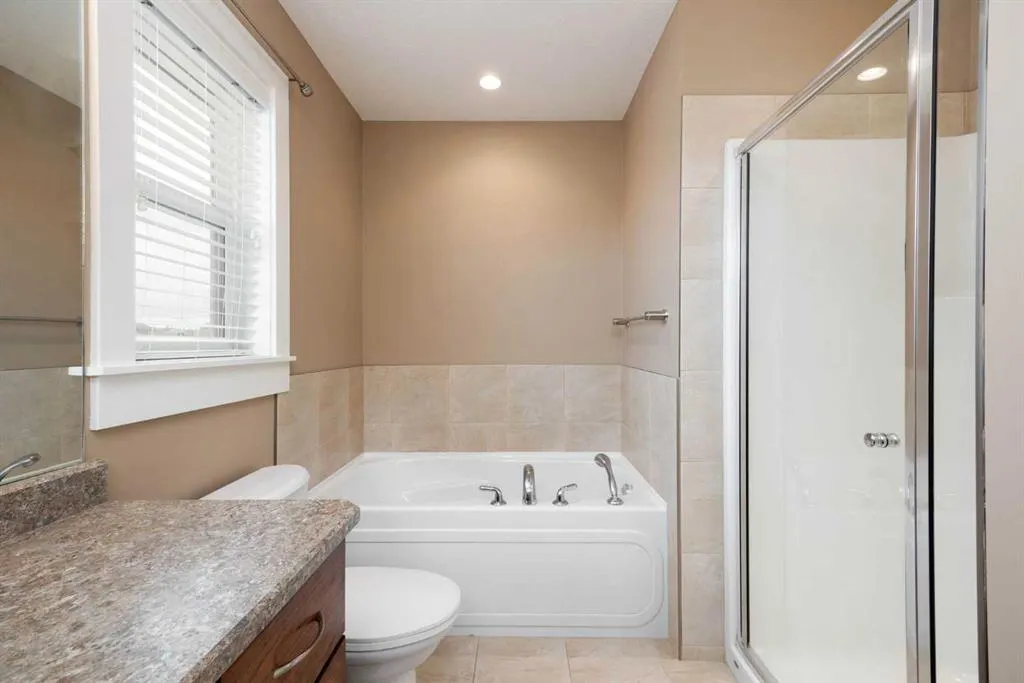197 Snowy Owl Way NW