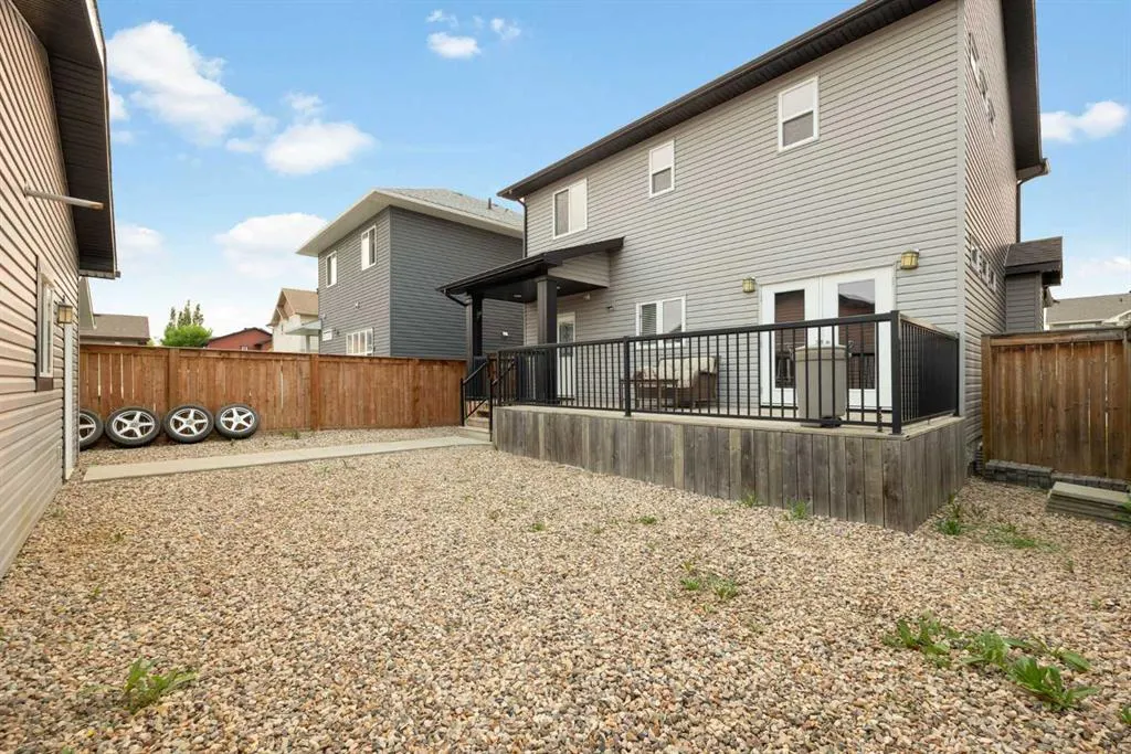 197 Snowy Owl Way NW