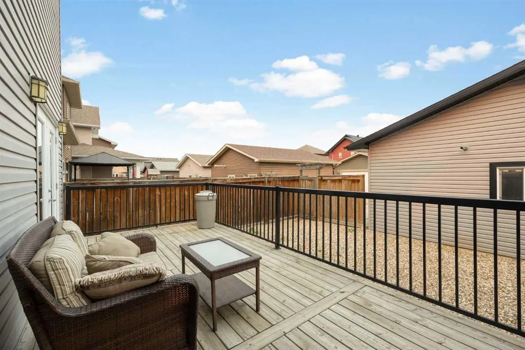 197 Snowy Owl Way NW