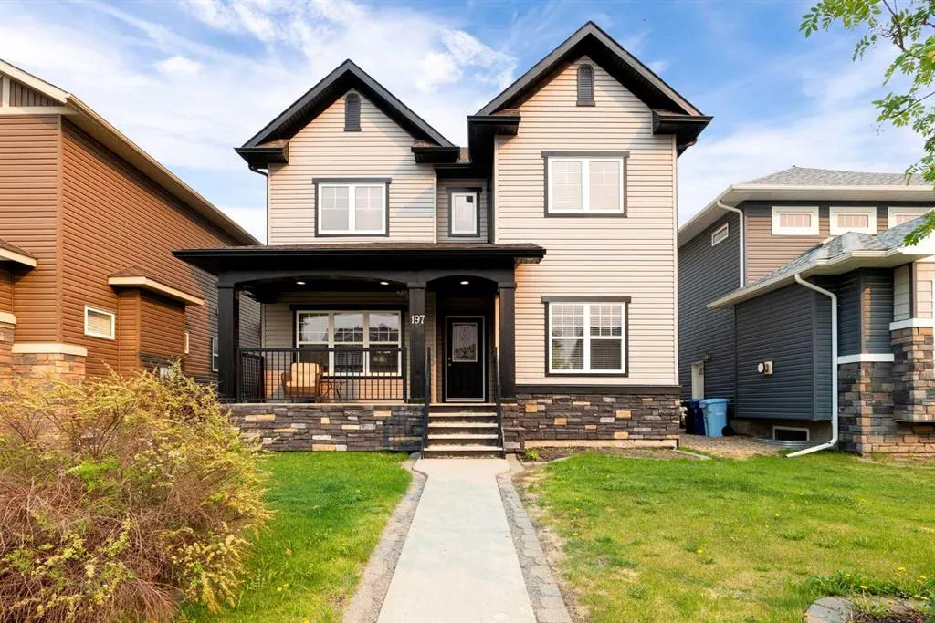 197 Snowy Owl Way NW