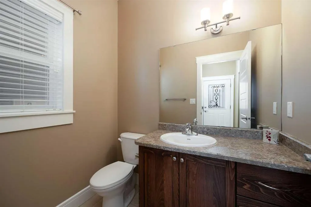 197 Snowy Owl Way NW