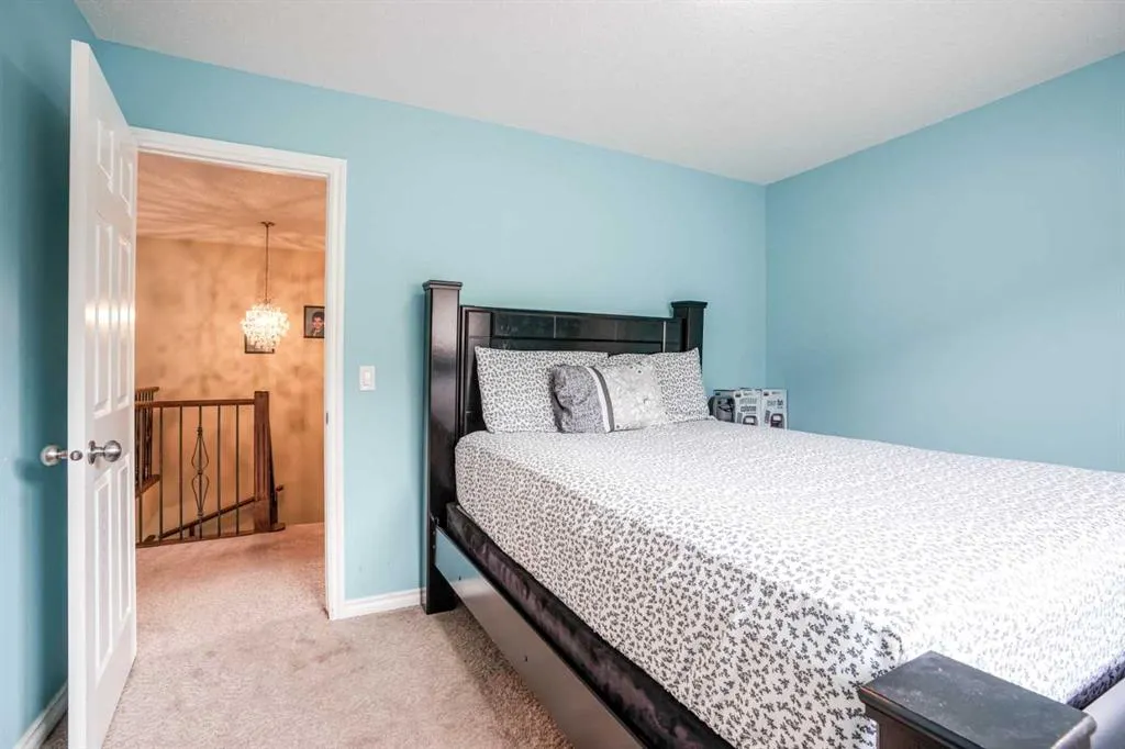 89 Taralake Manor NE