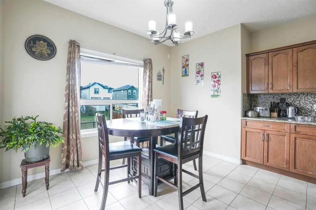 89 Taralake Manor NE