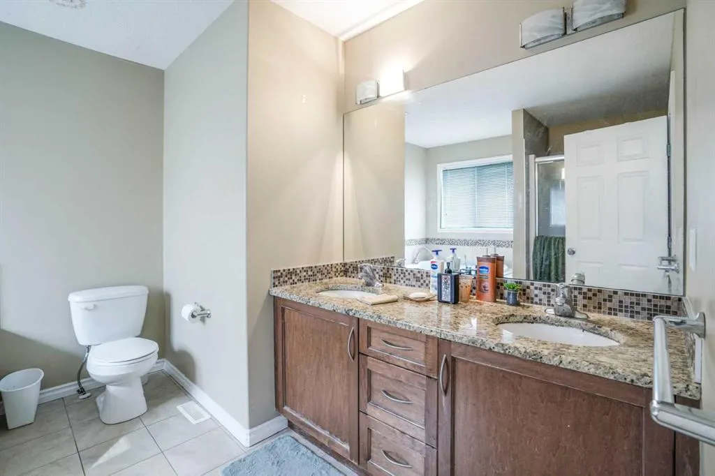 89 Taralake Manor NE