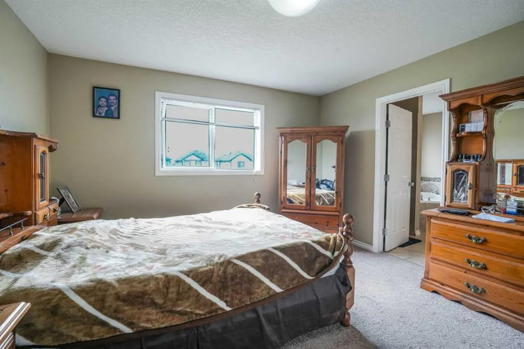 89 Taralake Manor NE