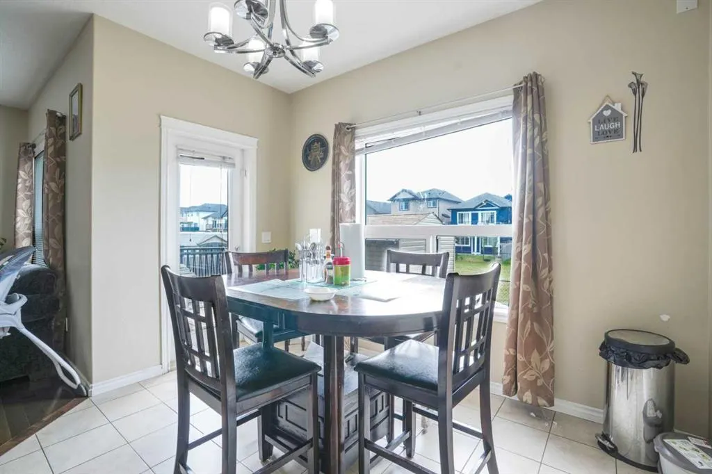 89 Taralake Manor NE