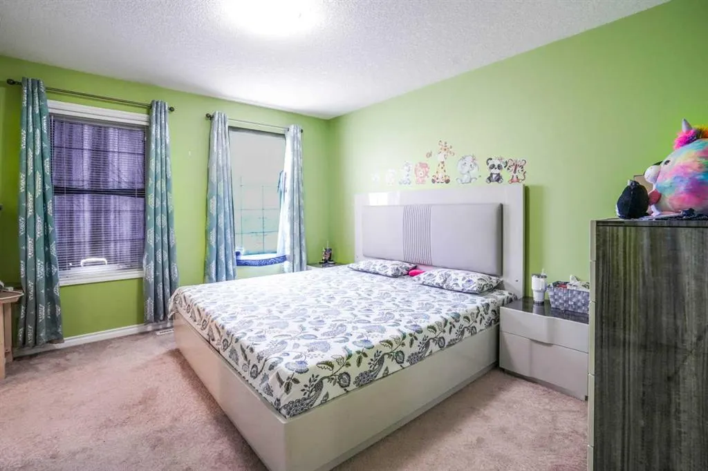 89 Taralake Manor NE