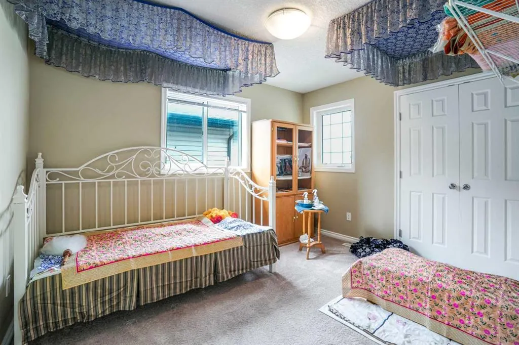 89 Taralake Manor NE