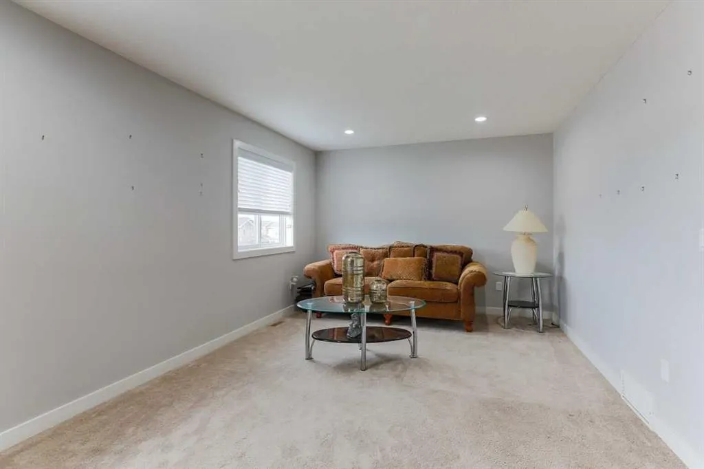 1133 Iron Landing Way